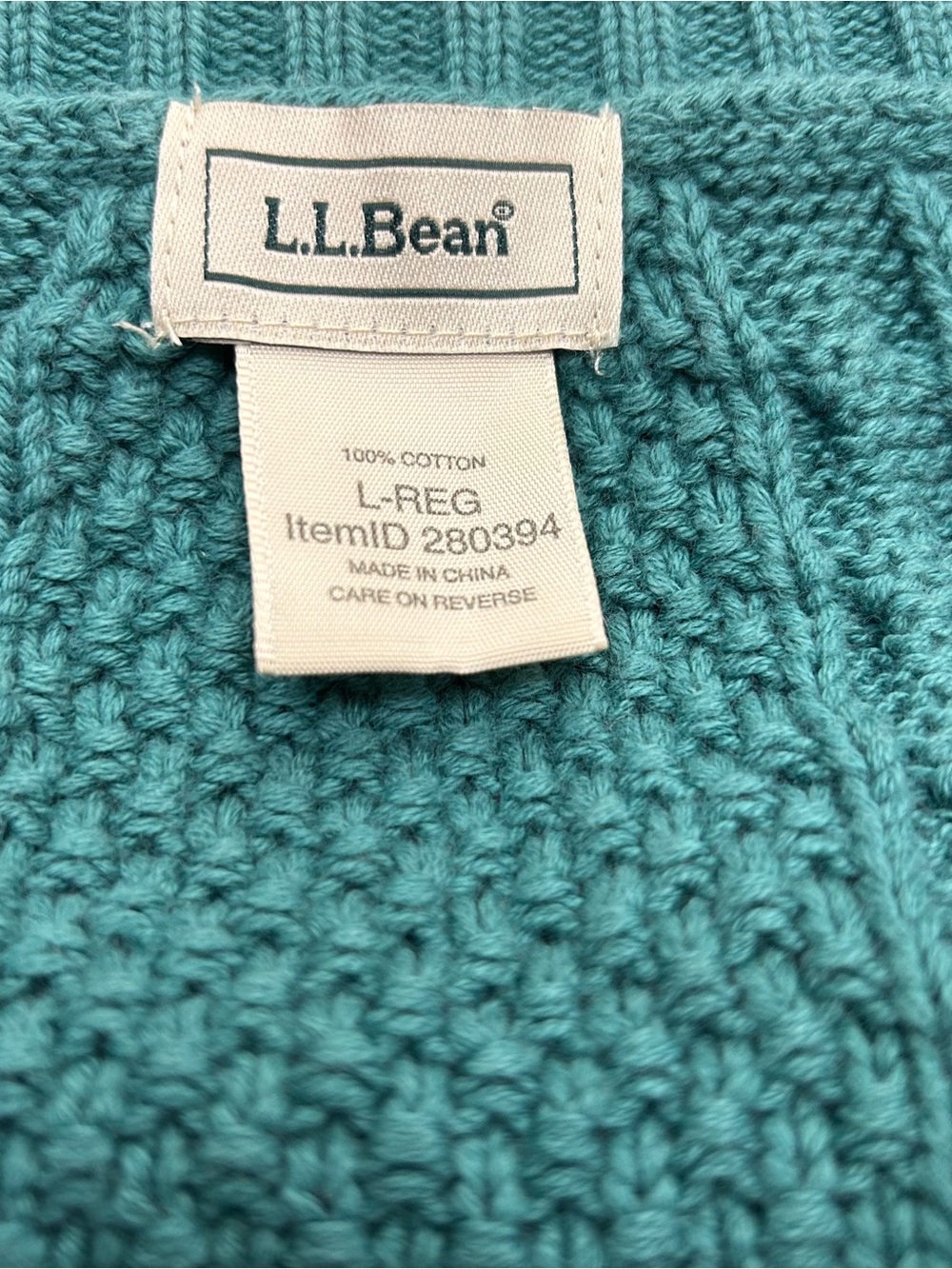 L.L. bean Cable Knit Sweater - Picture 4 of 14